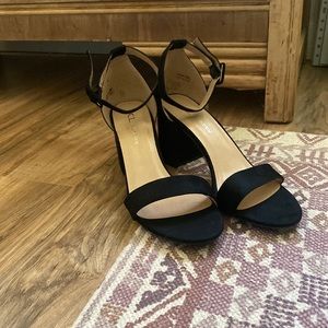 Black block heel sandal